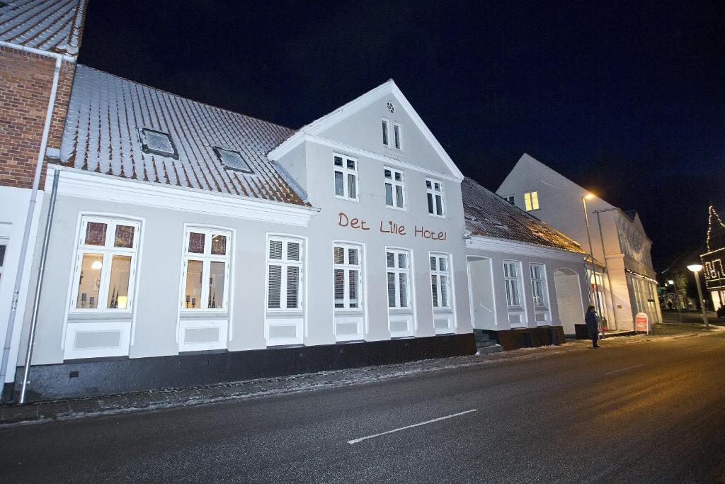 Det Lille Hotel Рённе Экстерьер фото